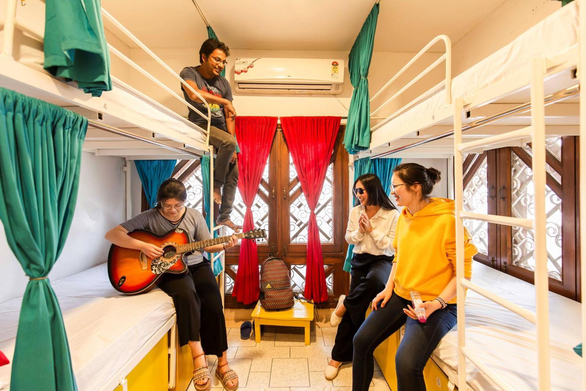 Gostops Lite Varanasi Exterior foto