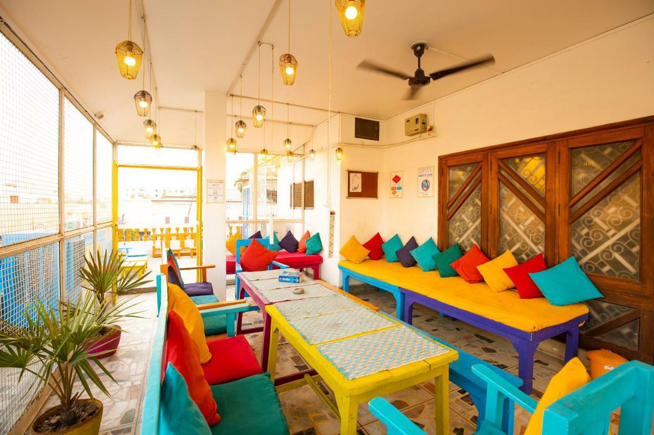 Gostops Lite Varanasi Exterior foto