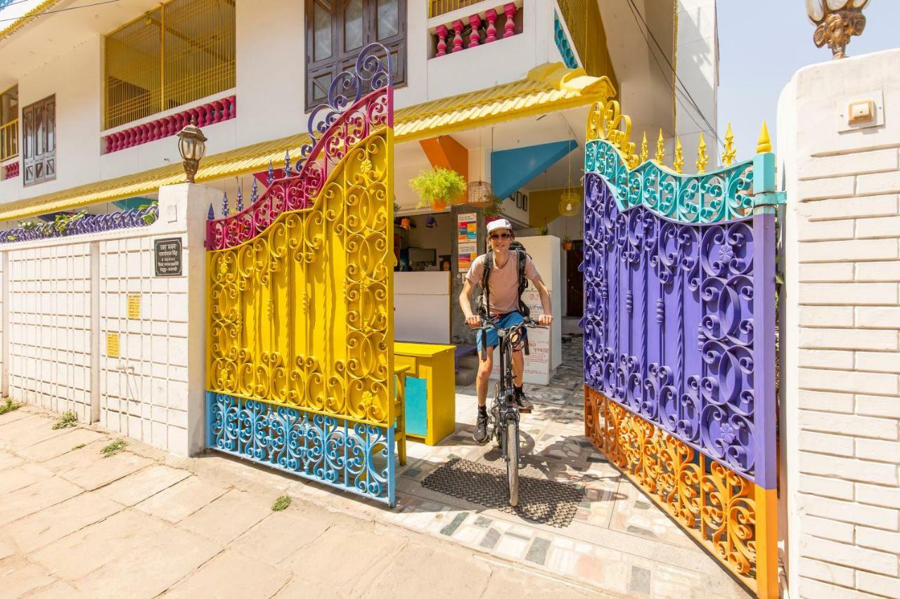 Gostops Lite Varanasi Exterior foto