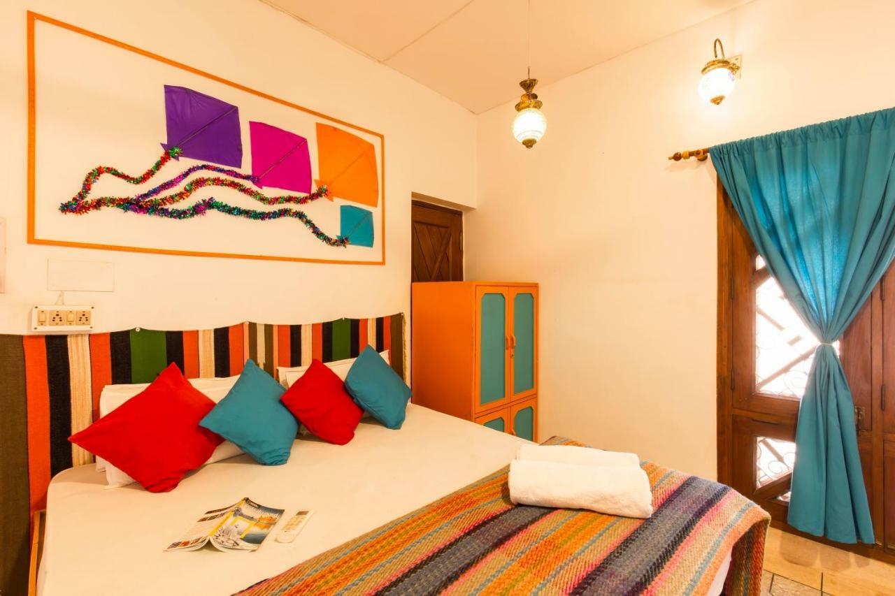 Gostops Lite Varanasi Exterior foto